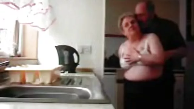 Chica masturbándose madres taboo xxx chorros de orgasmo en ruskams privados
