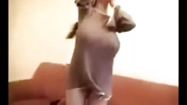 Chica de ébano sacude videos xxx mamás su gran culo en una polla