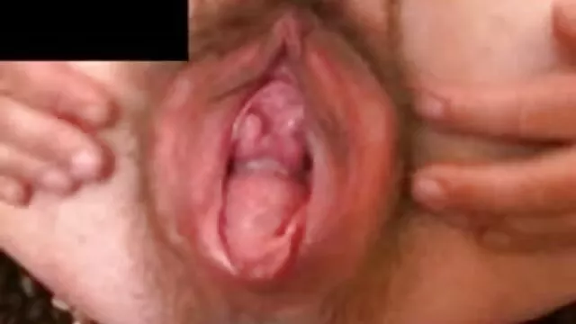 MILF rubia muestra su mamas e hijos xxx matorral peludo