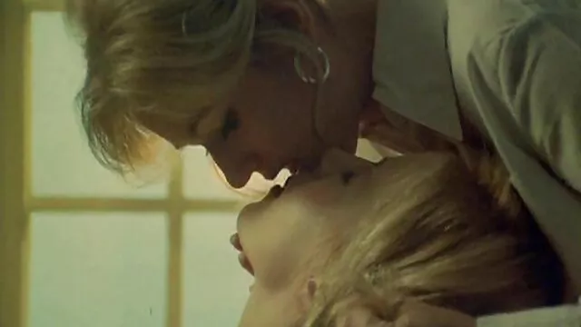 Puta pelirroja videos de madre e hija teniendo sexo lujuriosa hace una mamada en POV