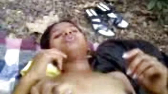 Dora es follada en grupo madre e hijo subtitulado en español y ambos agujeros resueltos