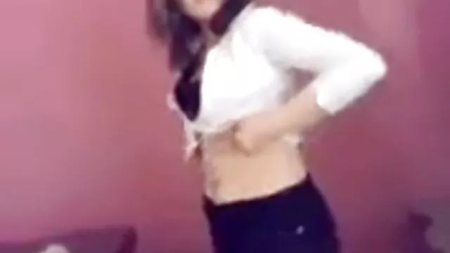 El jefe se folla a la secretaria en su oficina madres lesbianas follando en el sofá