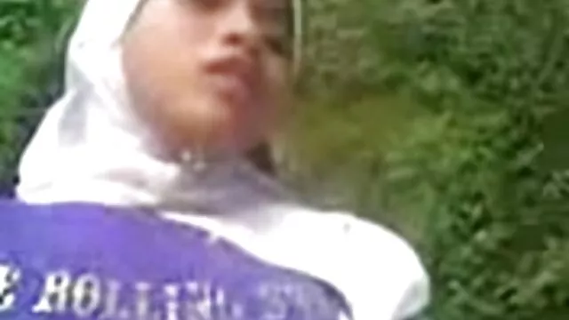 Chica culona chupa polla a través de la pared porno mamas enculadas