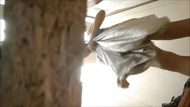 Una perra gilipollas xvideos madres hijos felizmente practicando anal en casa