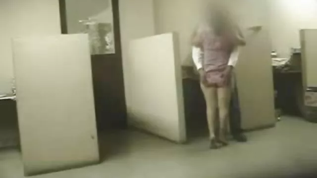 Lucy-Cat con botas altas golpea en el sexo pprno mama anal y complace al hombre con una mamada en casa