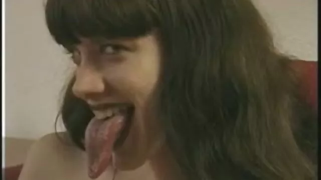 Lindo chico hijo viola a su madre videos ruso se folla juguetonamente a una chica en diferentes poses