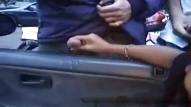 Joven puta con madres italianas xxx botas altas negras monta una polla