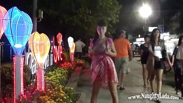 Veronica actúa en un hermoso porno ruso xvideos con madres